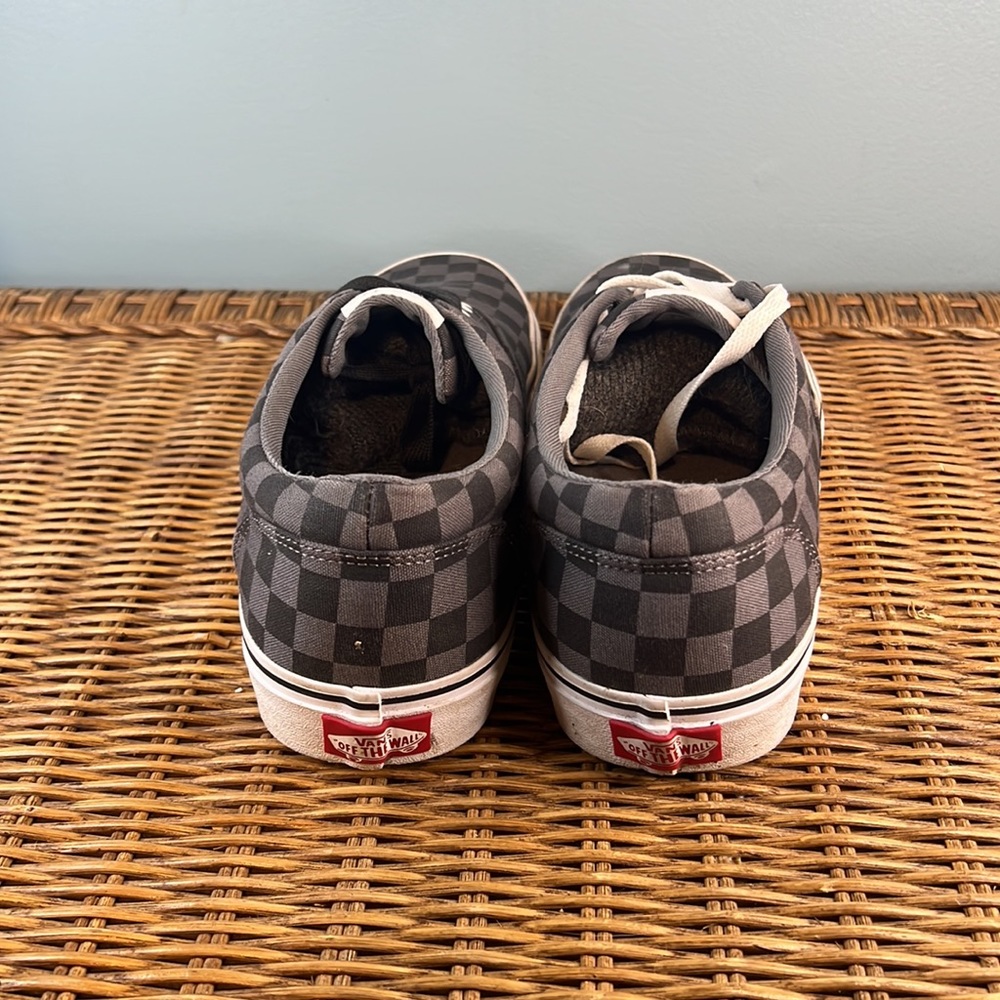 Vans - Picture 3 of 4